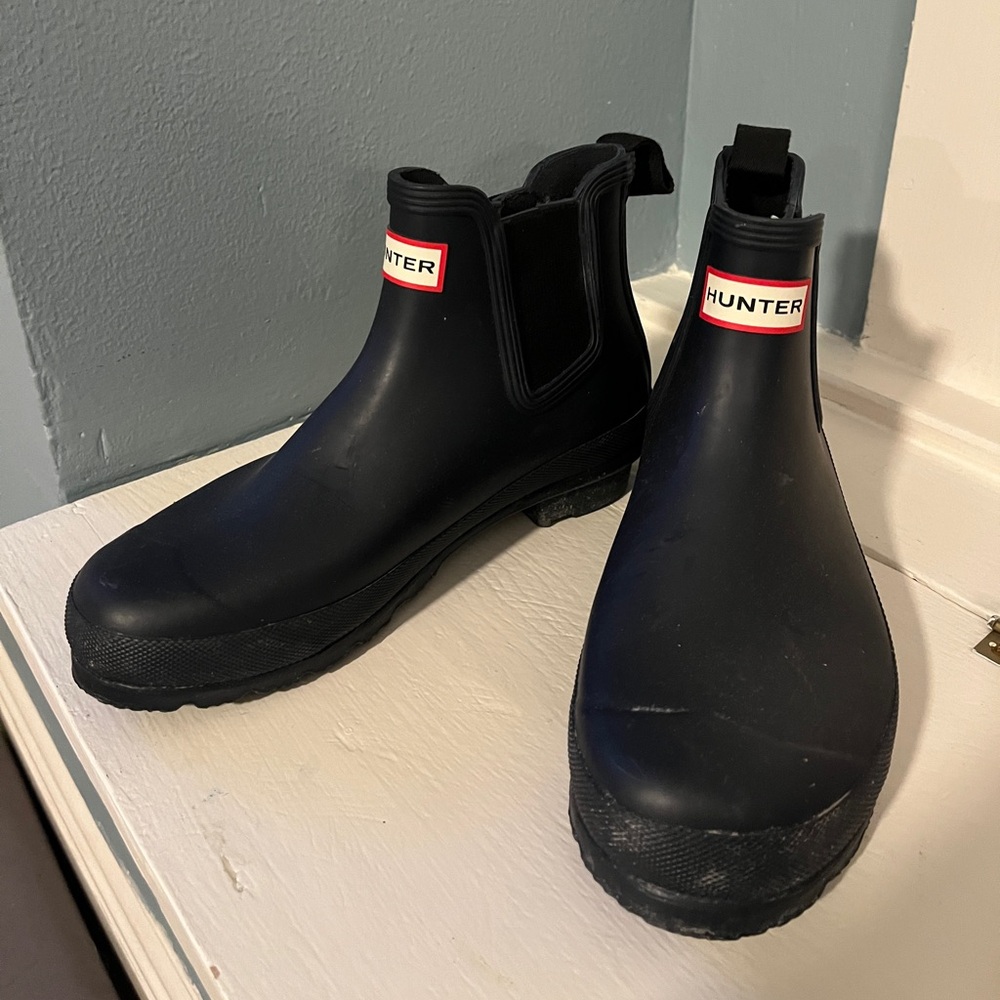 Hunter women’s original Chelsea boot in eggplant